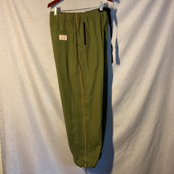 Re-pre the -tint corp. Unisex Olive pants. New - Picture 7 of 9